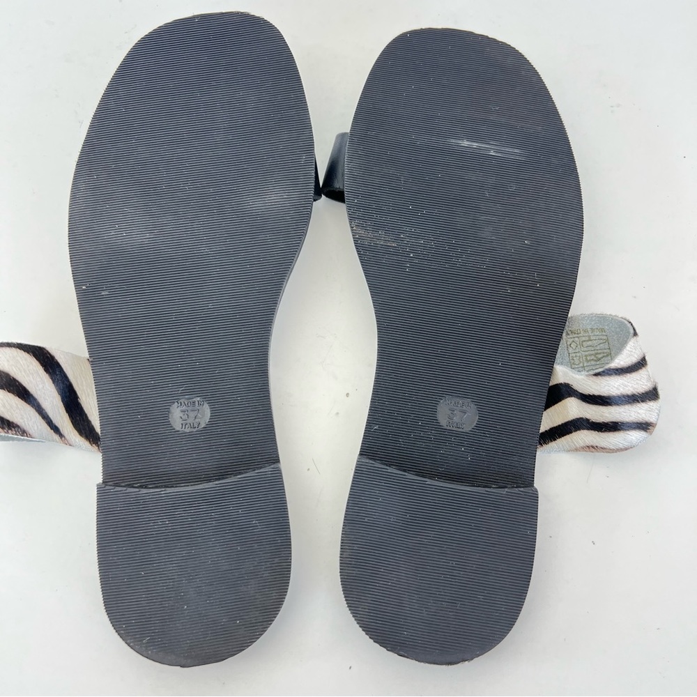 ♦️SOLD♦️JOIE Bannison Zebra Black White Cowhide Leather Slip On Mules Flat Sanda - Picture 10 of 12